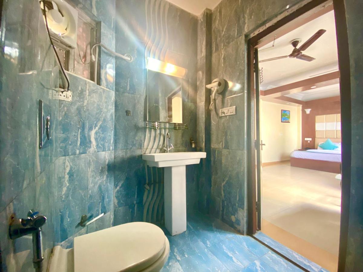 Riversun Hotel Mall Road Mussoorie Εξωτερικό φωτογραφία