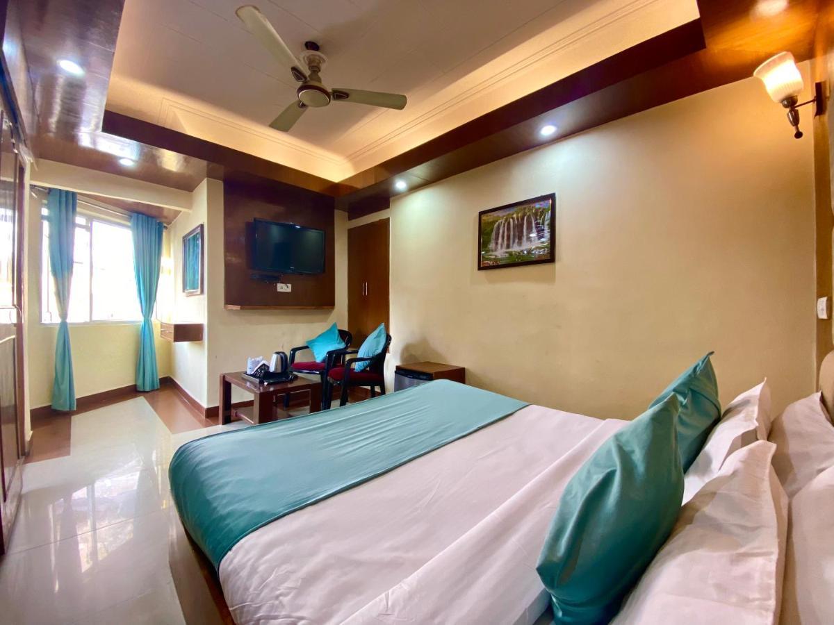 Riversun Hotel Mall Road Mussoorie Εξωτερικό φωτογραφία