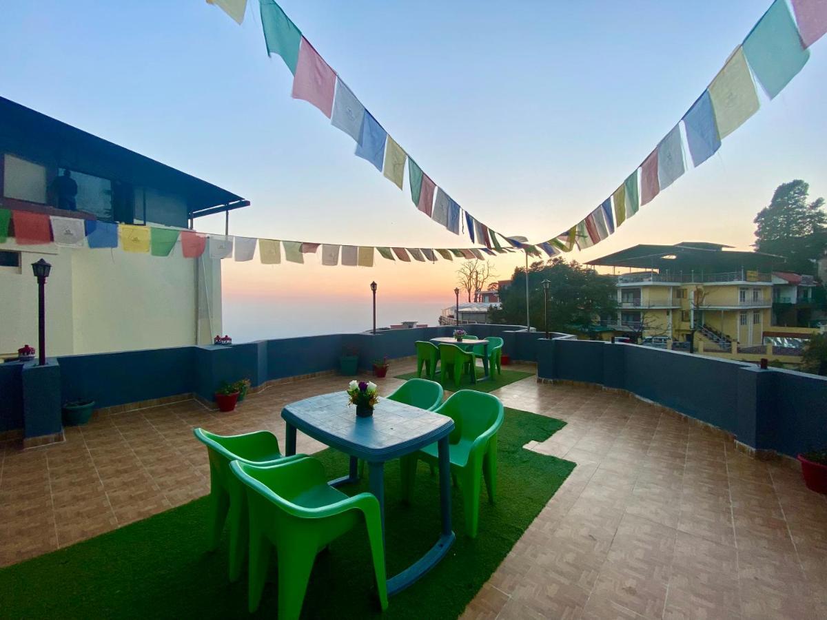 Riversun Hotel Mall Road Mussoorie Εξωτερικό φωτογραφία