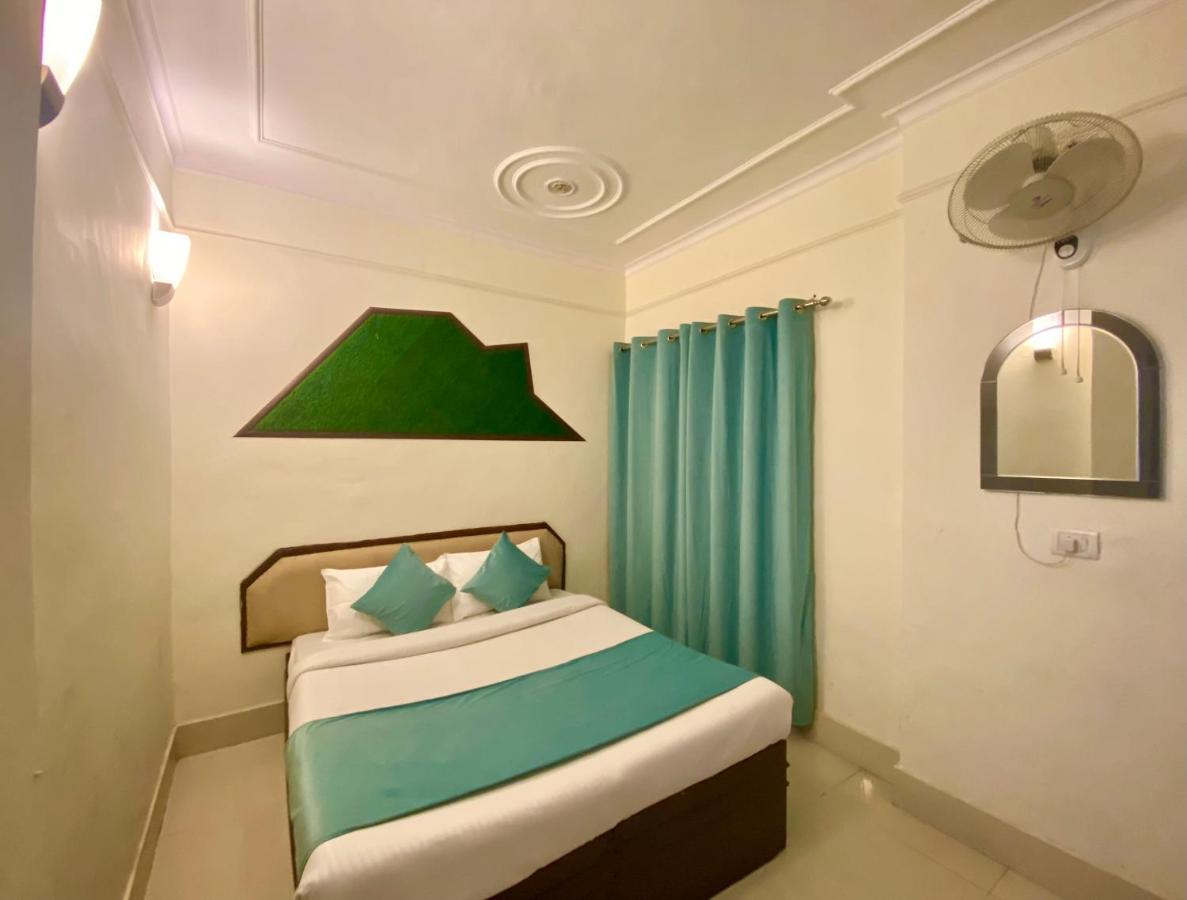 Riversun Hotel Mall Road Mussoorie Εξωτερικό φωτογραφία