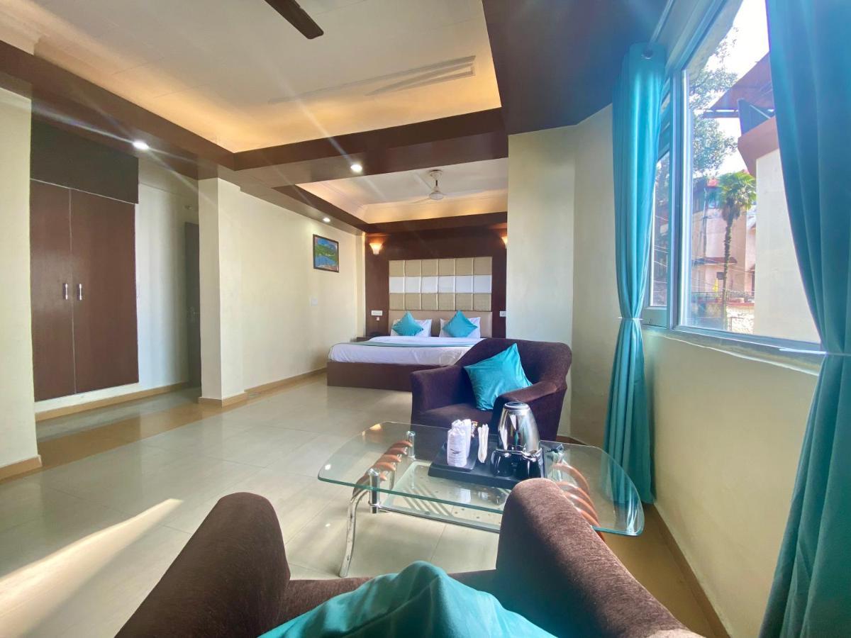 Riversun Hotel Mall Road Mussoorie Εξωτερικό φωτογραφία