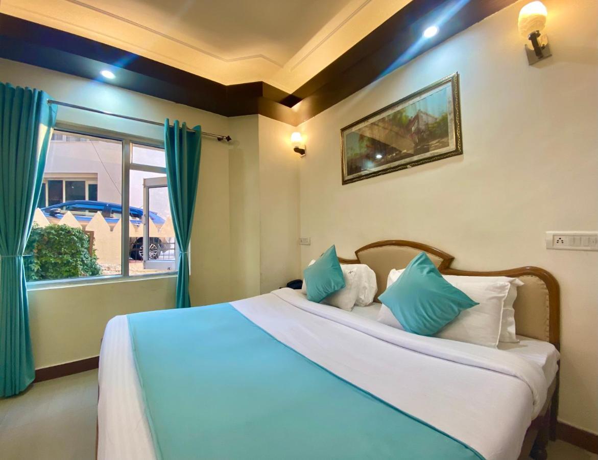 Riversun Hotel Mall Road Mussoorie Εξωτερικό φωτογραφία